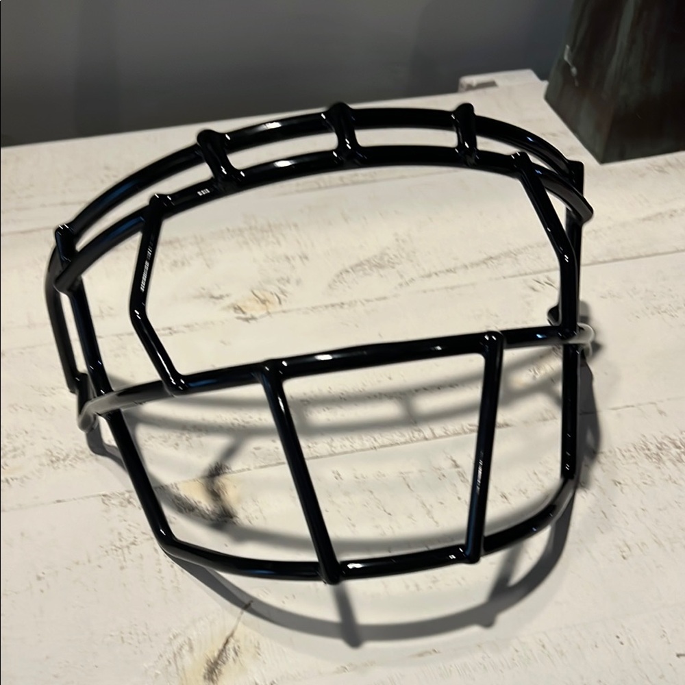 Schutt F7 EGOP III NB VC Black Football Helmet Faceguard-NEW! Never used!